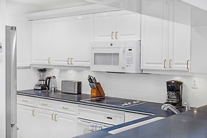 Bayside Breeze-host Covers Service Fees