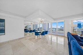 Bayside Breeze-host Covers Service Fees