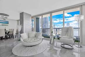 Incredible Waterfront Penthouse With Bay View