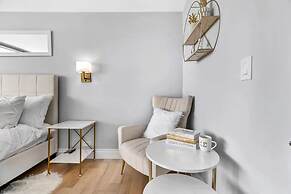 Incredible Waterfront Penthouse With Bay View