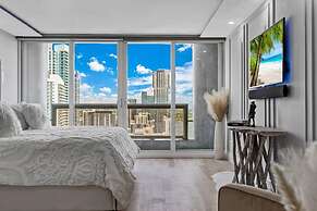 Incredible Waterfront Penthouse With Bay View