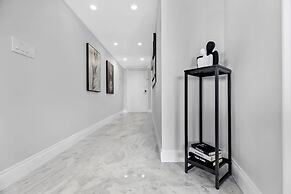 Incredible Waterfront Penthouse With Bay View