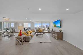 Sun Splash High Floor Pool