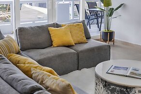 Sun Splash High Floor Pool