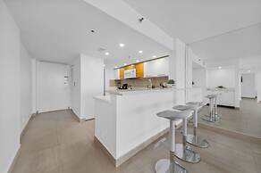 Sun Splash High Floor Pool