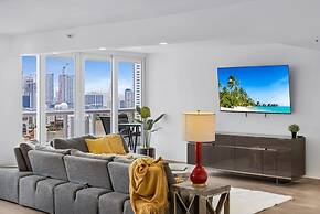 Sun Splash High Floor Pool