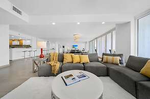 Sun Splash High Floor Pool