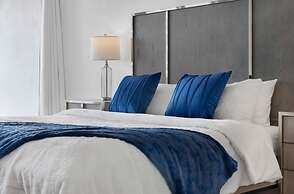 Sun Splash High Floor Pool