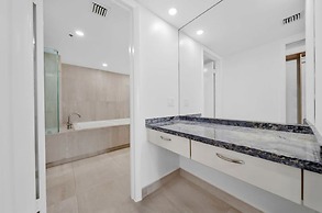 Sun Splash High Floor Pool