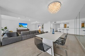 Sun Splash High Floor Pool