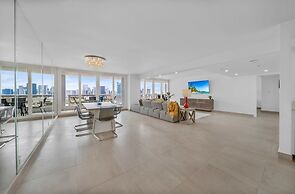 Sun Splash High Floor Pool