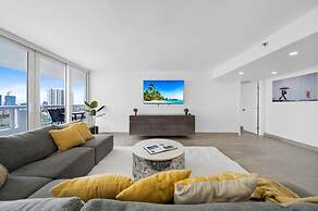 Sun Splash High Floor Pool