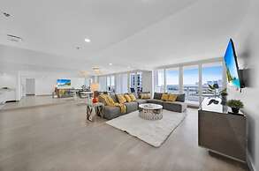 Sun Splash High Floor Pool