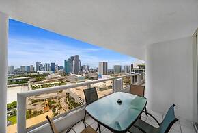 Sun Splash High Floor Pool