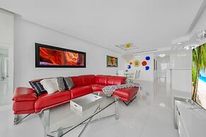 Tranquil Oasis Penthouse