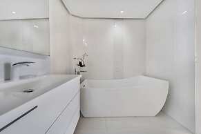 Tranquil Oasis Penthouse