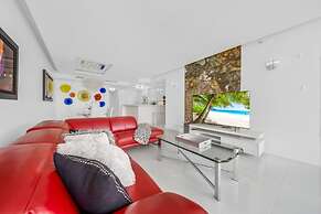 Tranquil Oasis Penthouse