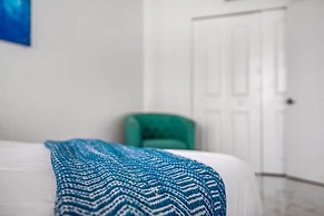 4 Bedroom Condo With Stunning Balcony View