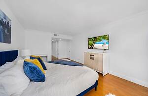 Florida Sunrise-host Covers Service Fees