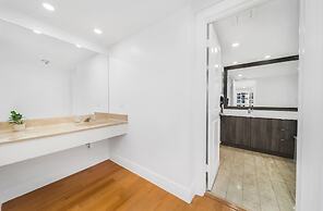 Florida Sunrise-host Covers Service Fees