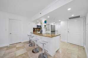 Florida Sunrise-host Covers Service Fees