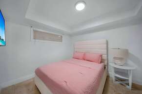 Florida Sunrise-host Covers Service Fees