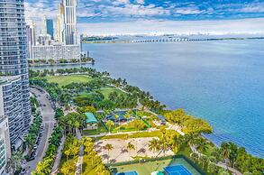 Stunning Balcony Views 4 Bedroom