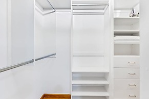 Stunning Balcony Views 4 Bedroom