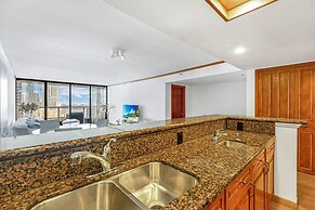 Stunning Balcony Views 4 Bedroom