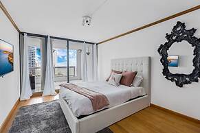 Stunning Balcony Views 4 Bedroom