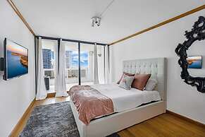 Stunning Balcony Views 4 Bedroom