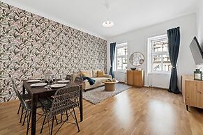 4ty3-Apartments Rochus-Market is calling