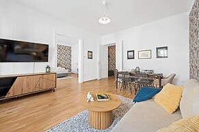 4ty3-Apartments Rochus-Market is calling