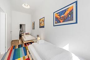 4ty3-Apartments Rochus-Market is calling