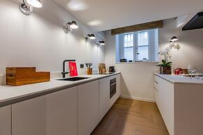 Le Giacose Design 1 by Wonderful Italy