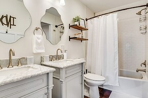 Indianapolis Getaway w/ Deck & Fire Pit!