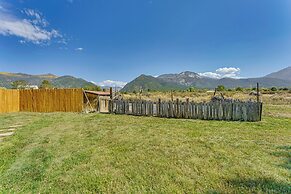 10 Mi to Taos Ski Valley: Mtn-view Duplex w/ Deck!