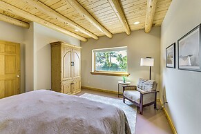 10 Mi to Taos Ski Valley: Mtn-view Duplex w/ Deck!