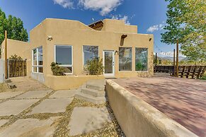 10 Mi to Taos Ski Valley: Mtn-view Duplex w/ Deck!