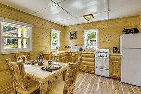 Walk to Water: Cozy Cabin in Green Valley Lake!