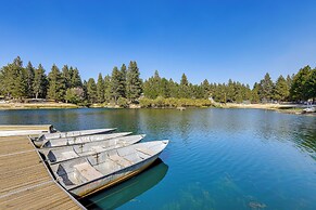Walk to Water: Cozy Cabin in Green Valley Lake!