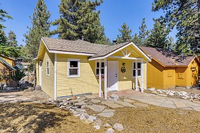 Walk to Water: Cozy Cabin in Green Valley Lake!