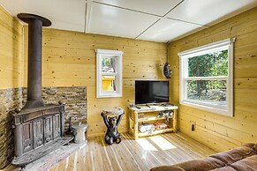 Walk to Water: Cozy Cabin in Green Valley Lake!