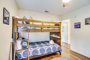 Near Dtwn & Beach: Savannah Home w/ Game Room!