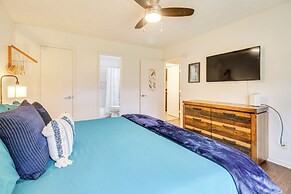 Near Dtwn & Beach: Savannah Home w/ Game Room!