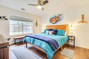 Near Dtwn & Beach: Savannah Home w/ Game Room!