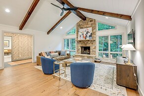 Sapphire Home w/ Fireplace Near Skiing & Hiking!