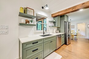 Sapphire Home w/ Fireplace Near Skiing & Hiking!