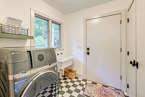 Sapphire Home w/ Fireplace Near Skiing & Hiking!