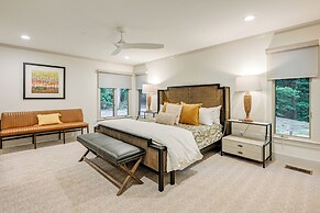 Sapphire Home w/ Fireplace Near Skiing & Hiking!